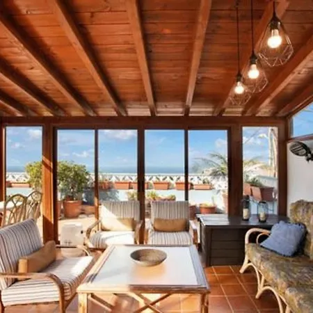 Feriehus Stunning 3-bed House