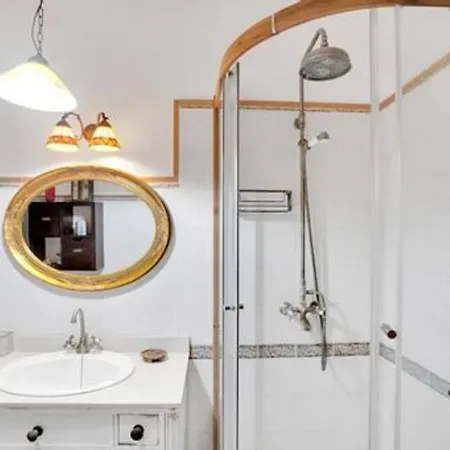 Semesterbostad Stunning 3-bed House *