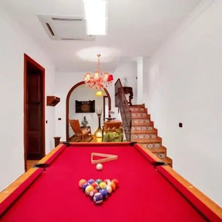 Stunning 3-bed House Semesterbostad *